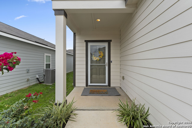 Image 4 of 34 For 13517 Sunrise Meadow