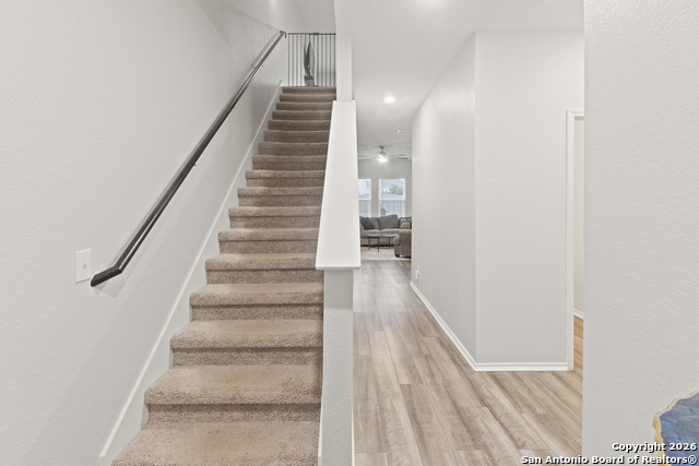 Image 5 of 34 For 13517 Sunrise Meadow