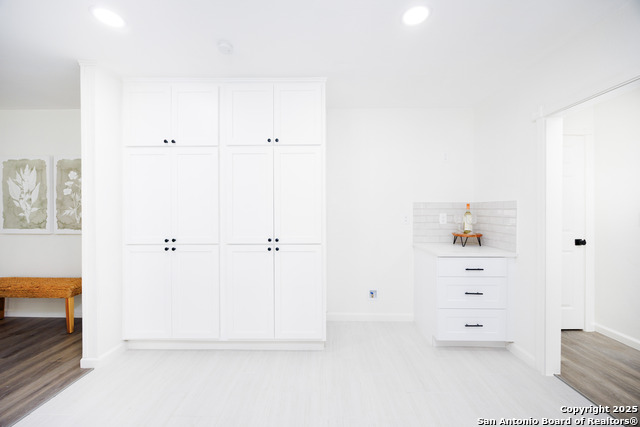 Image 30 of 49 For 15031 Geronimo