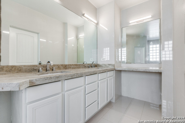 Image 15 of 25 For 17919 Camino Grande