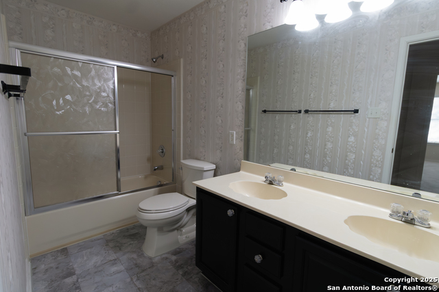 Image 17 of 23 For 8111 Academic Post