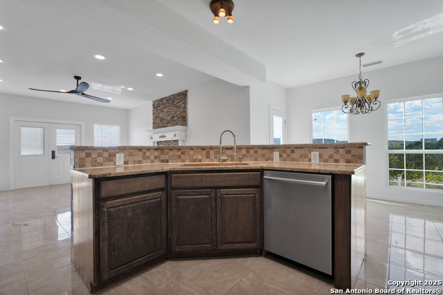 Image 12 of 33 For 11418 Lago Vista