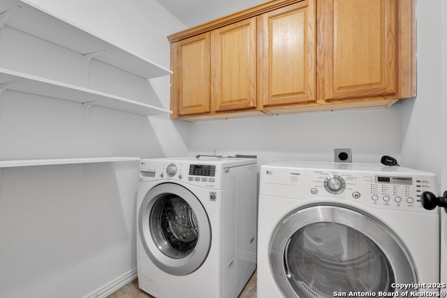 Image 16 of 33 For 11418 Lago Vista