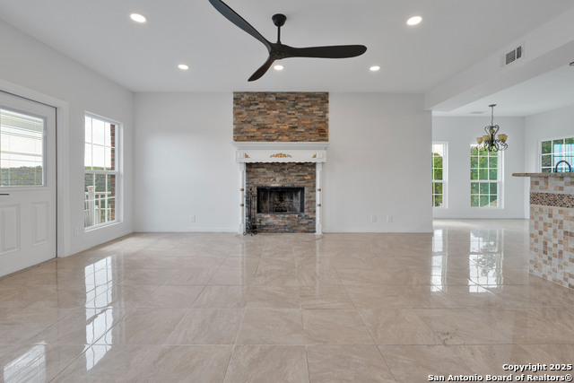 Image 4 of 33 For 11418 Lago Vista