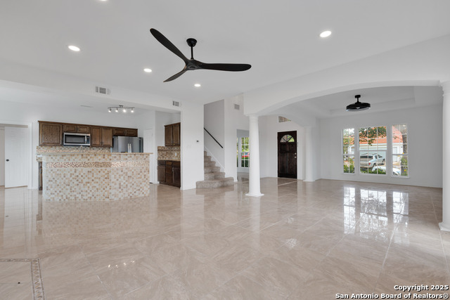 Image 9 of 33 For 11418 Lago Vista