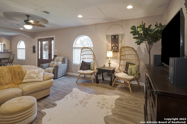 Image 17 of 28 For 402 Hermine Blvd