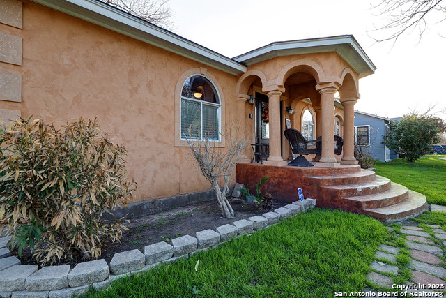 Image 3 of 28 For 402 Hermine Blvd