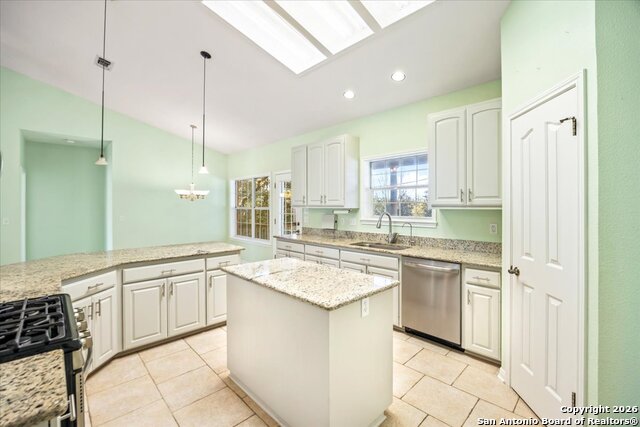 Image 15 of 50 For 164 Paloma Drive