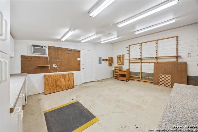 Image 33 of 50 For 164 Paloma Drive