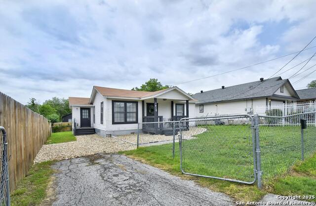 Image 3 of 25 For 1410 Paso Hondo