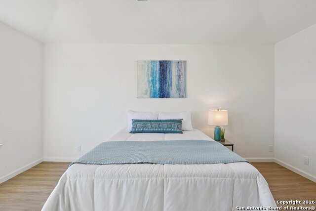 Image 13 of 34 For 6210 Outlook