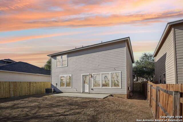 Image 30 of 34 For 6210 Outlook