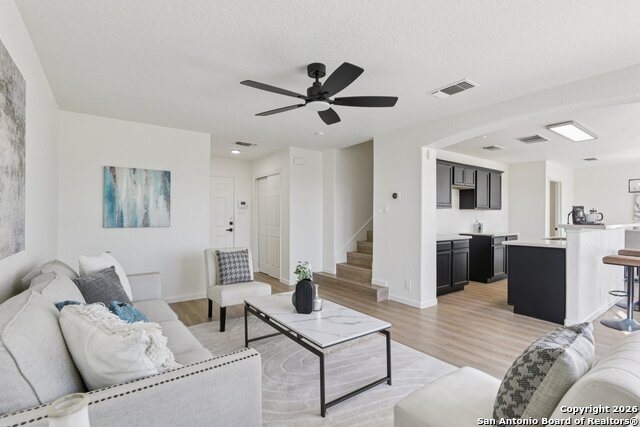 Image 5 of 34 For 6210 Outlook