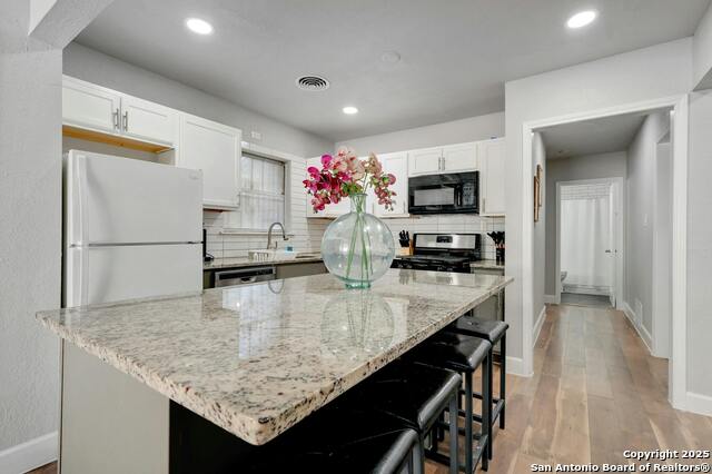 Image 11 of 25 For 2223 Hays  