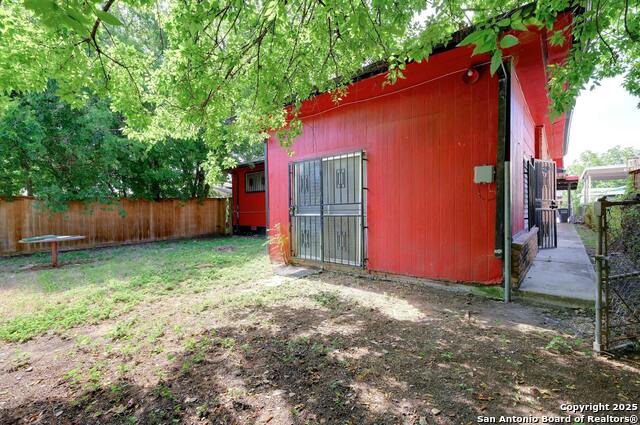 Image 25 of 25 For 2223 Hays  