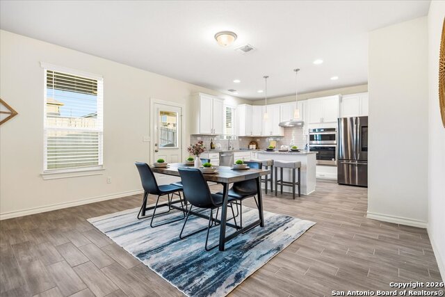 Image 11 of 41 For 631 Ridgehorn Dr