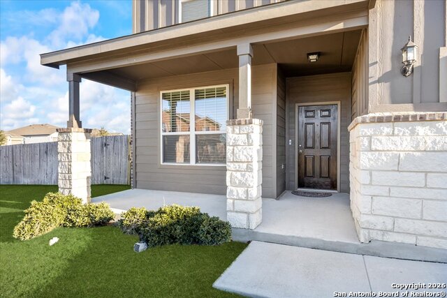 Image 2 of 41 For 631 Ridgehorn Dr