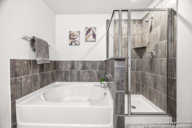 Image 25 of 41 For 631 Ridgehorn Dr