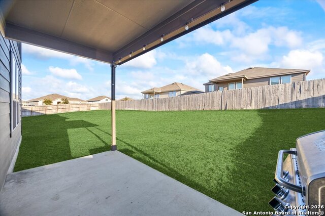 Image 33 of 41 For 631 Ridgehorn Dr