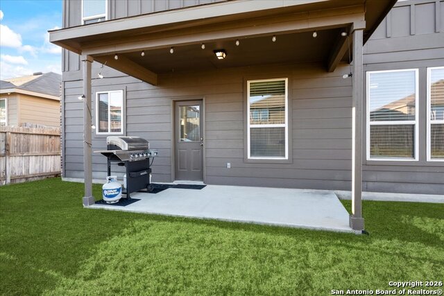 Image 34 of 41 For 631 Ridgehorn Dr