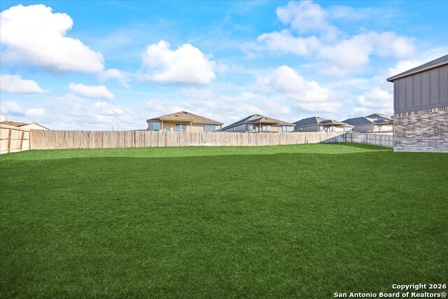 Image 35 of 41 For 631 Ridgehorn Dr