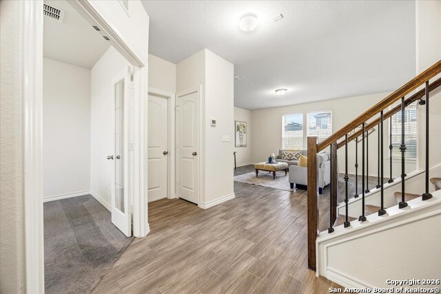 Image 5 of 41 For 631 Ridgehorn Dr