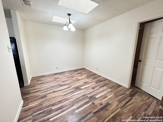 Image 4 of 10 For 6311 Waddesdon Wood