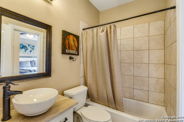 Image 22 of 33 For 29707 Fairway Bluff