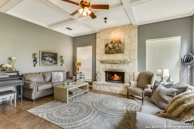 Image 9 of 33 For 29707 Fairway Bluff