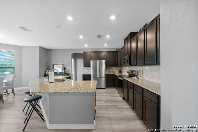 Image 10 of 37 For 327 Carlito Cv