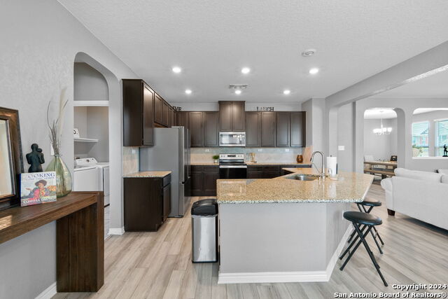 Image 12 of 37 For 327 Carlito Cv