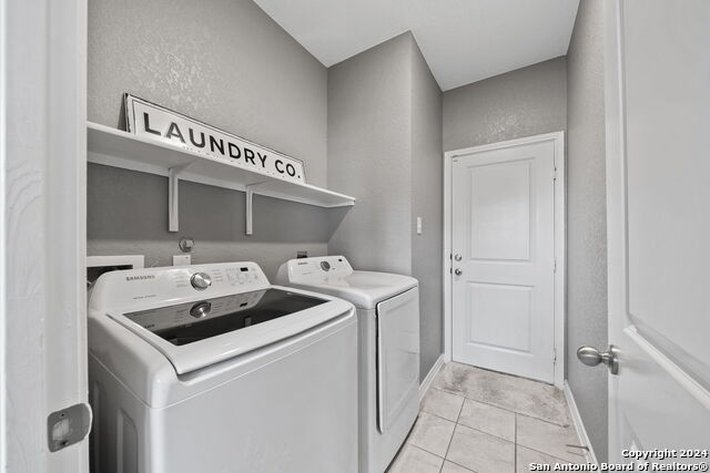 Image 32 of 37 For 327 Carlito Cv