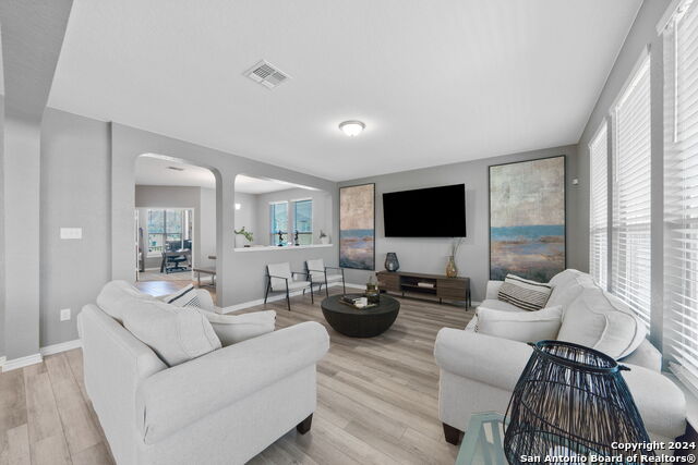 Image 7 of 37 For 327 Carlito Cv