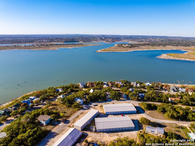 Image 11 of 22 For 411 Carpenter Dr