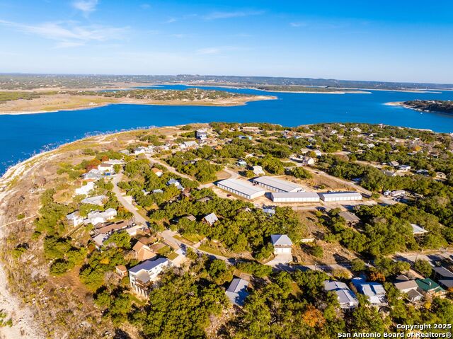 Image 16 of 22 For 411 Carpenter Dr