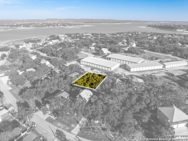 Image 19 of 22 For 411 Carpenter Dr