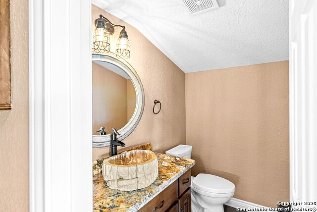 Image 28 of 52 For 435 Carpenter Dr