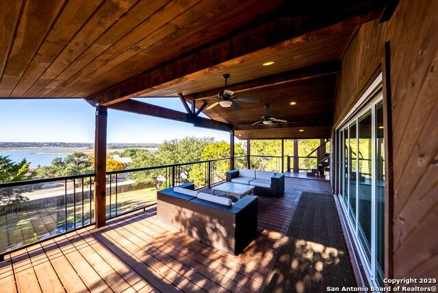 Image 39 of 52 For 435 Carpenter Dr