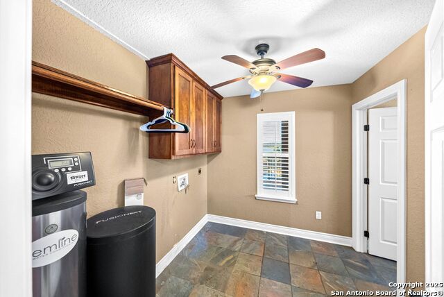 Image 44 of 52 For 435 Carpenter Dr