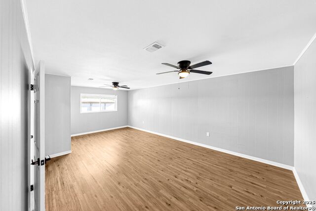 Image 17 of 29 For 423 Carpenter Dr