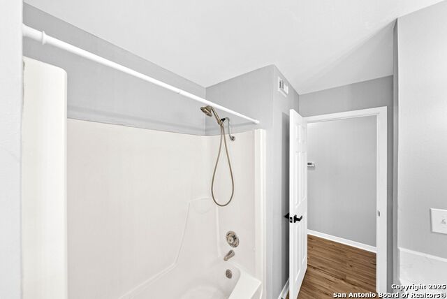 Image 23 of 29 For 423 Carpenter Dr