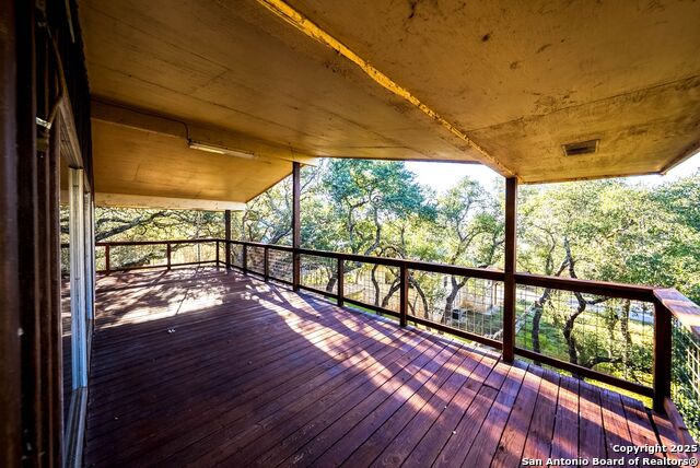 Image 24 of 29 For 423 Carpenter Dr