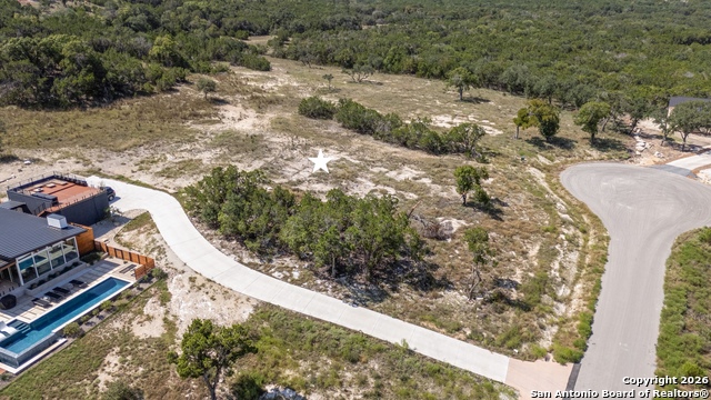 Image 18 of 20 For 910 Blueridge Vw