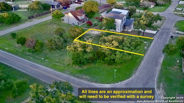 Image 4 of 15 For 119 Friendlywood Dr