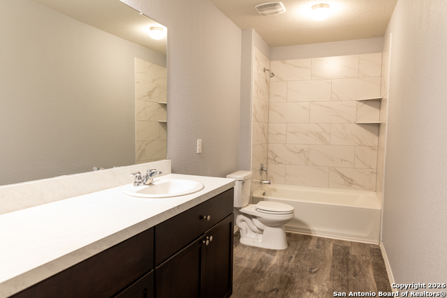 Image 14 of 17 For 5907 Lady  