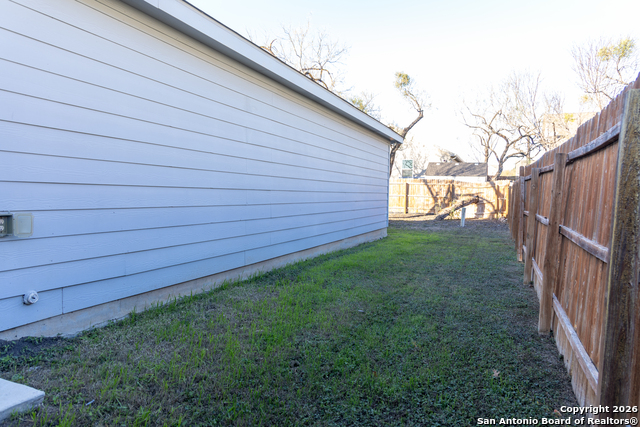 Image 15 of 17 For 5907 Lady  