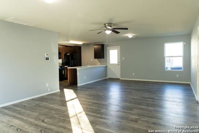 Image 3 of 17 For 5907 Lady  