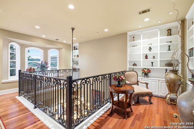 Image 17 of 50 For 2 Admirals Way