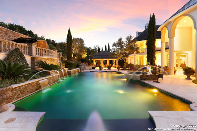 Image 39 of 50 For 2 Admirals Way