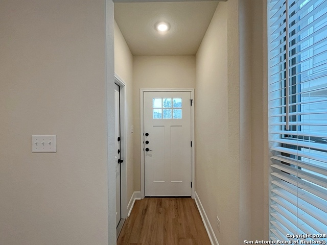 Image 27 of 38 For 13862 Enzo Gate  101